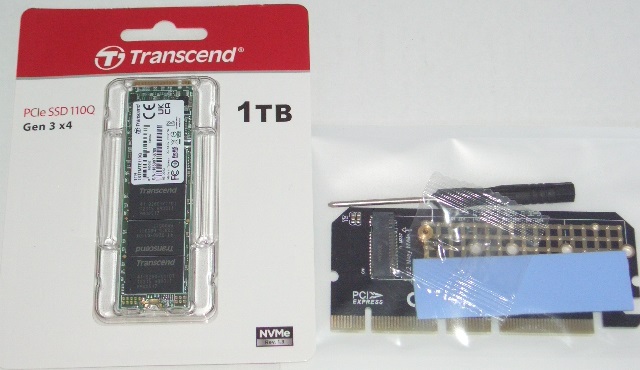 NVMe SSDと変換アダプタ